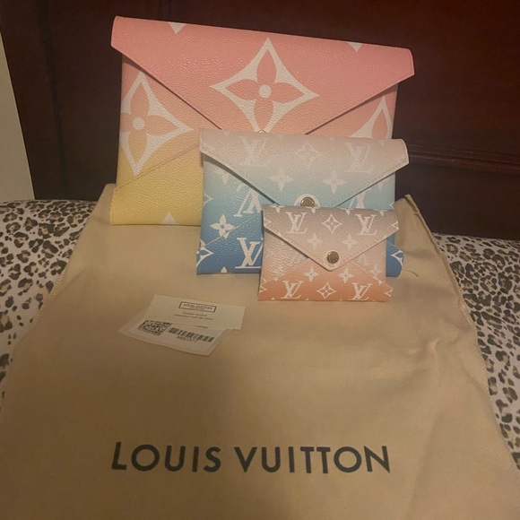 2021 Louis Vuitton Kirigami By the Pool collection Set of 3 - Picture 2 of 9